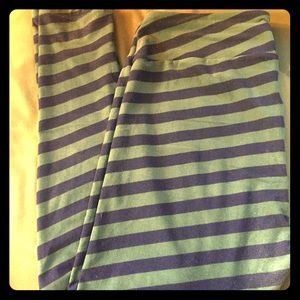 LuLaRoe TC Stripped Leggings-Tall & Curvy